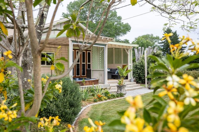 Photo of property in 2195 Waimarama Road, Waimarama, Havelock North, 4294