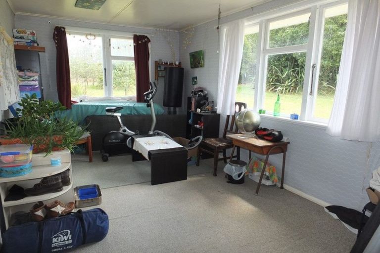 Photo of property in 58 Main Road, Kauri, Kamo, 0185