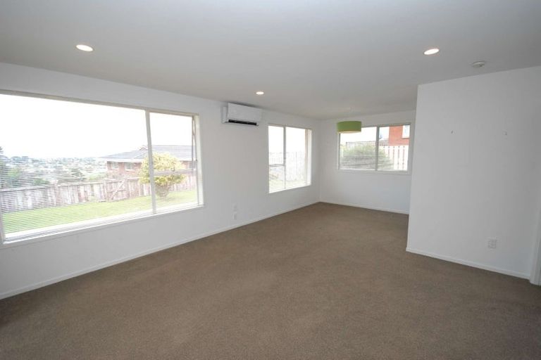 Photo of property in 2/281 Sunset Road, Sunnynook, Auckland, 0632