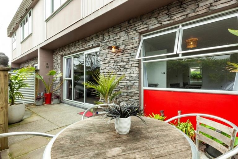 Photo of property in 9/57 Carrington Street, Lower Vogeltown, New Plymouth, 4310