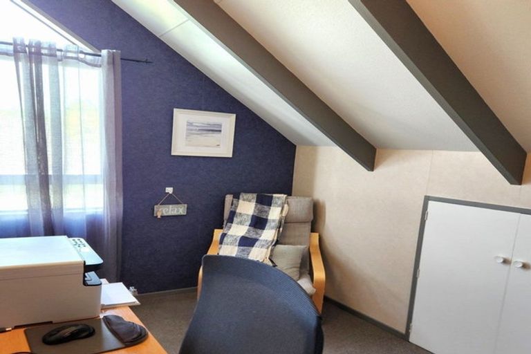 Photo of property in 28 Wellesley Street, Feilding, 4702