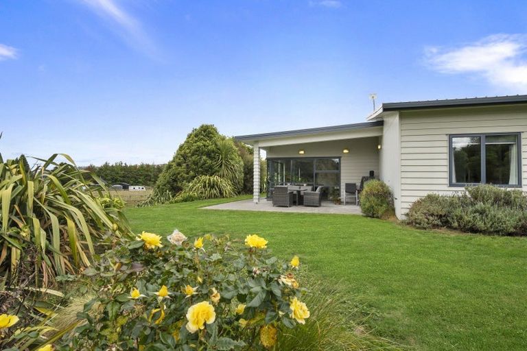 Photo of property in 125b Rowes Road, Hunterville, 4785