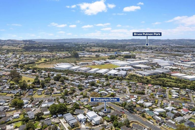 Photo of property in 8 Hyperion Drive, Randwick Park, Auckland, 2105