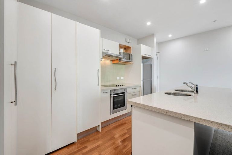 Photo of property in 703/11 Tamariki Avenue, Kelston, Auckland, 0602