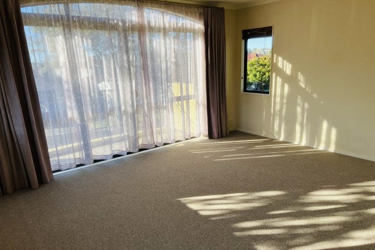 Photo of property in 49 Lilybank Crescent, East Tamaki, Auckland, 2013