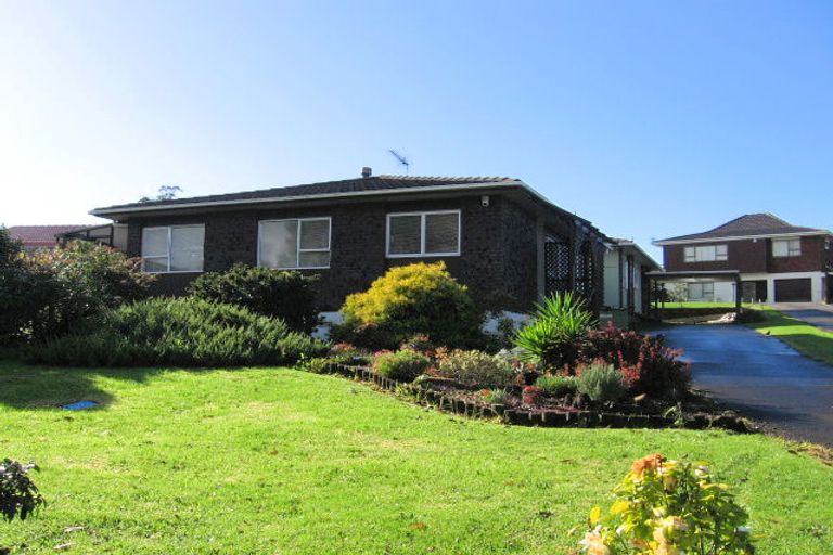 Photo of property in 1/35 Rapallo Place, Farm Cove, Auckland, 2012