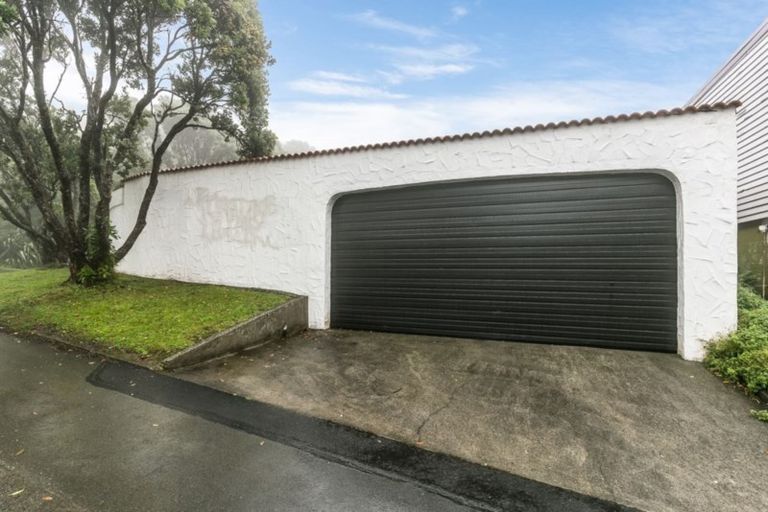 Photo of property in 19 Kingston Heights Road, Kingston, Wellington, 6021