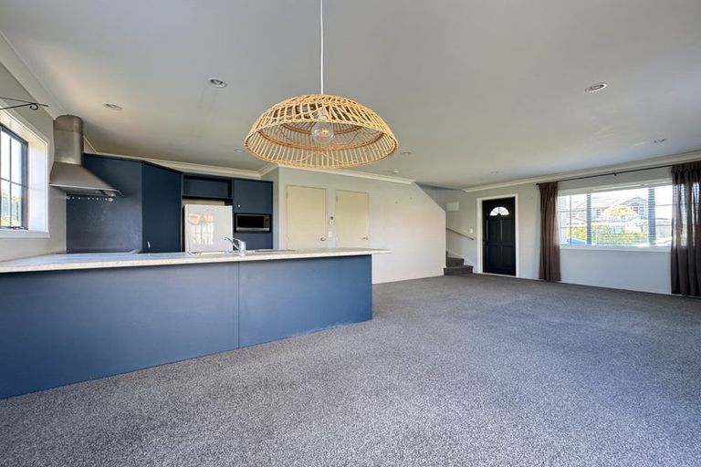 Photo of property in 40a Landsdowne Terrace, Karori, Wellington, 6012