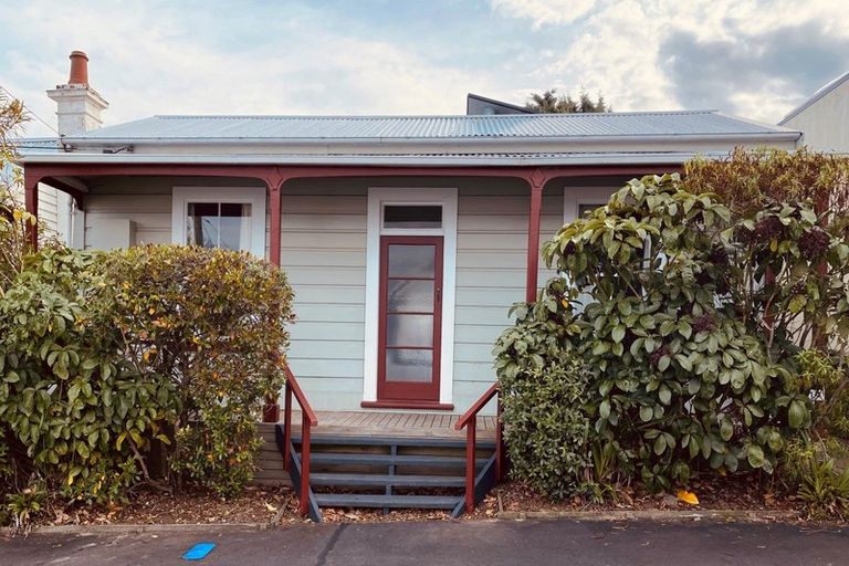 Photo of property in 14 Peel Street, Mornington, Dunedin, 9011