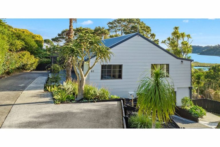 Photo of property in 61 Pemberton Avenue, Bayview, Auckland, 0629