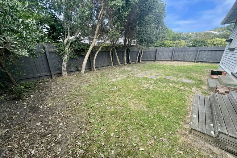 Photo of property in 23 Severn Street, Island Bay, Wellington, 6023