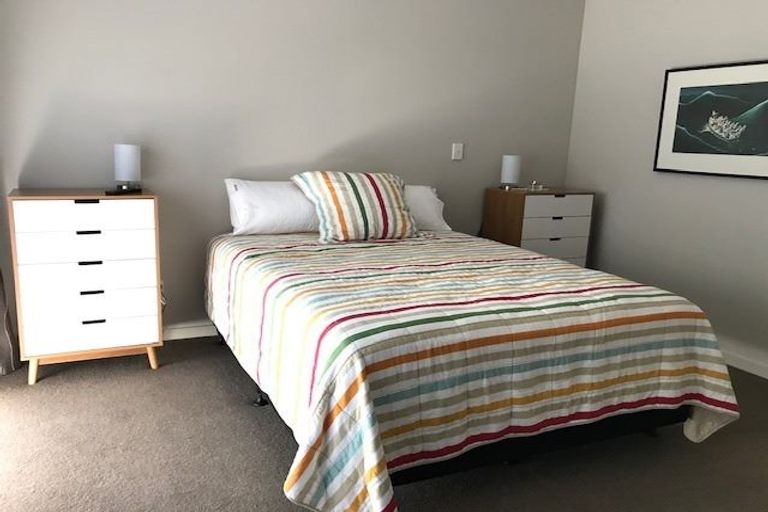 Photo of property in 87 Knights Road, Rothesay Bay, Auckland, 0630