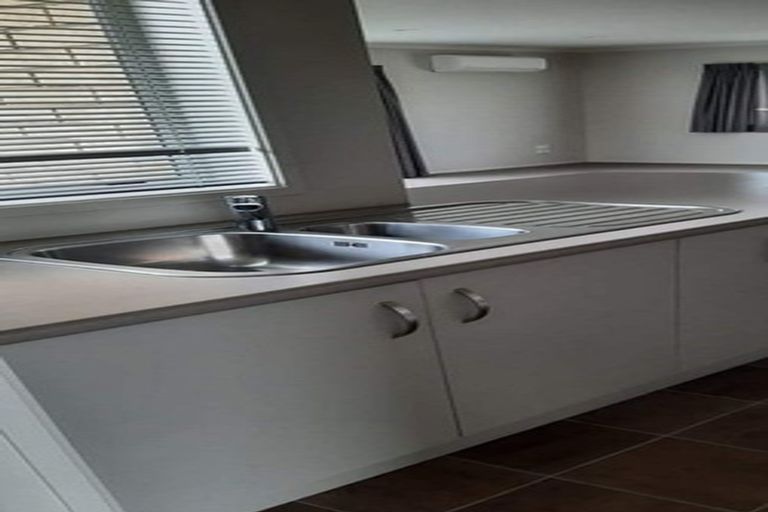 Photo of property in Amberley Park, 8/8 Village Place, Tuakau, 2121