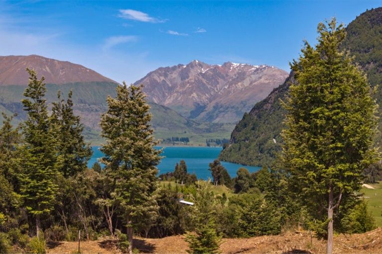 Photo of property in 19 Haast Eagle Road, Mount Creighton, 9371