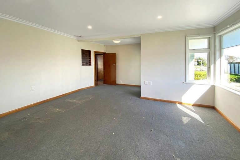 Photo of property in 16 Liverpool Street, Takaro, Palmerston North, 4412
