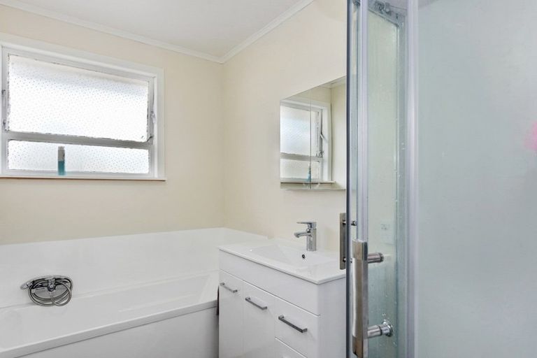 Photo of property in 15 Totara Drive, St Andrews, Hamilton, 3200
