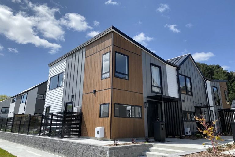 Photo of property in 18 Reakes Crescent, Wallaceville, Upper Hutt, 5018