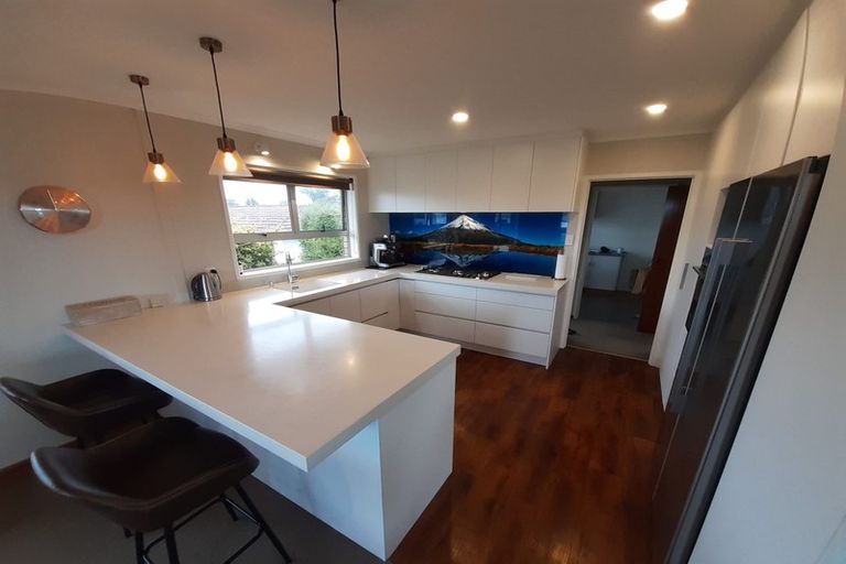 Photo of property in 44 Nevada Drive, Merrilands, New Plymouth, 4312