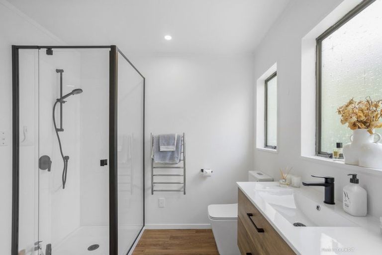 Photo of property in 48 Percy Dyett Drive, Karori, Wellington, 6012