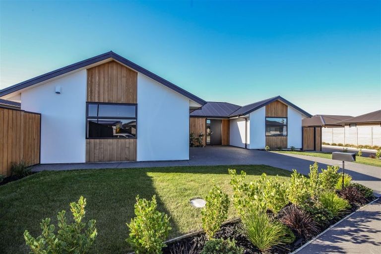 Photo of property in 1 Akiraho Lane, Halswell, Christchurch, 8025