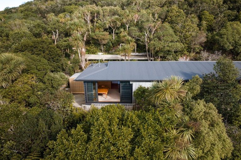 Photo of property in 127a Makara Road, Karori, Wellington, 6012