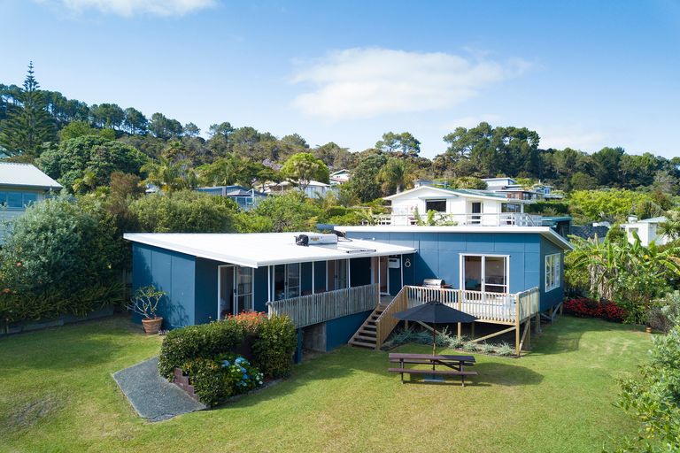 Photo of property in 8 Braemar Avenue, Coopers Beach, 0420