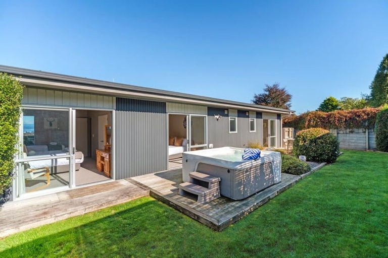 Photo of property in 30 Vaucluse Drive, Nukuhau, Taupo, 3330