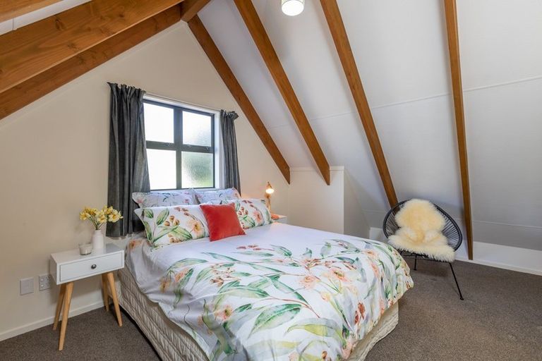 Photo of property in 2/49 Ranui Terrace, Tawa, Wellington, 5028