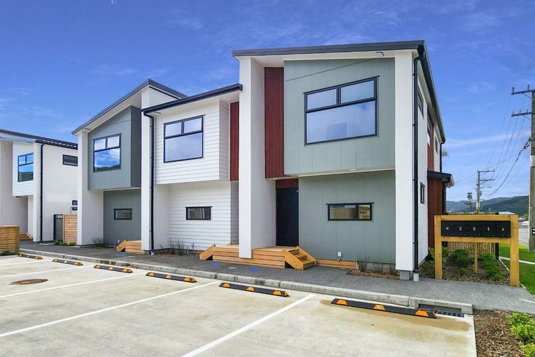 Photo of property in 6 Reading Street, Wainuiomata, Lower Hutt, 5014