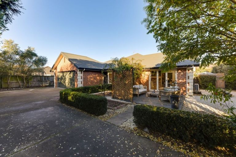 Photo of property in 7a Sequoia Place, Parklands, Christchurch, 8083