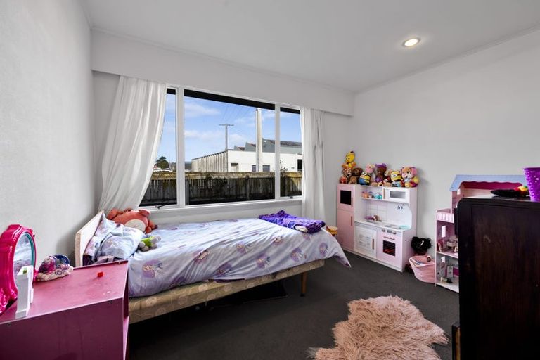 Photo of property in 24 Grey Street, Hawera, 4610