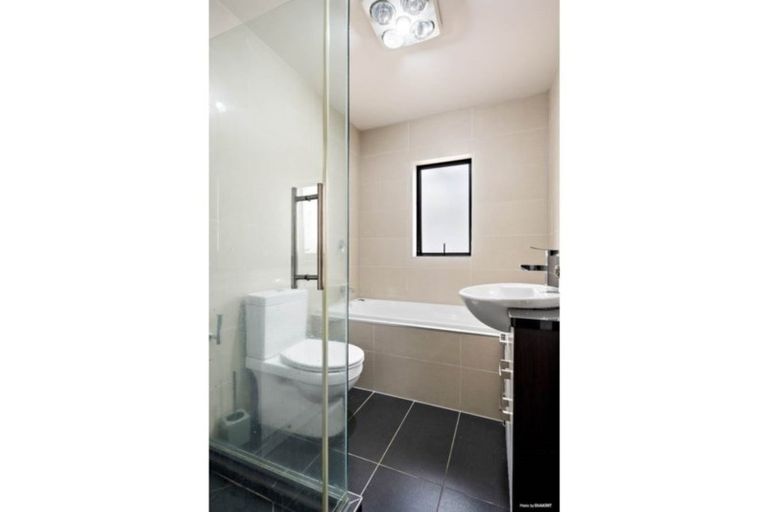 Photo of property in 60a Vincent Street, Howick, Auckland, 2014