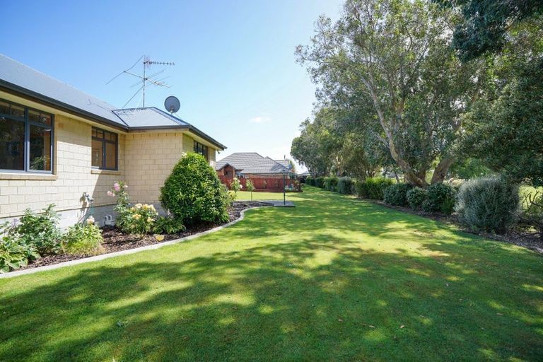 Photo of property in 60 Glenroy Park Drive, Waikiwi, Invercargill, 9810