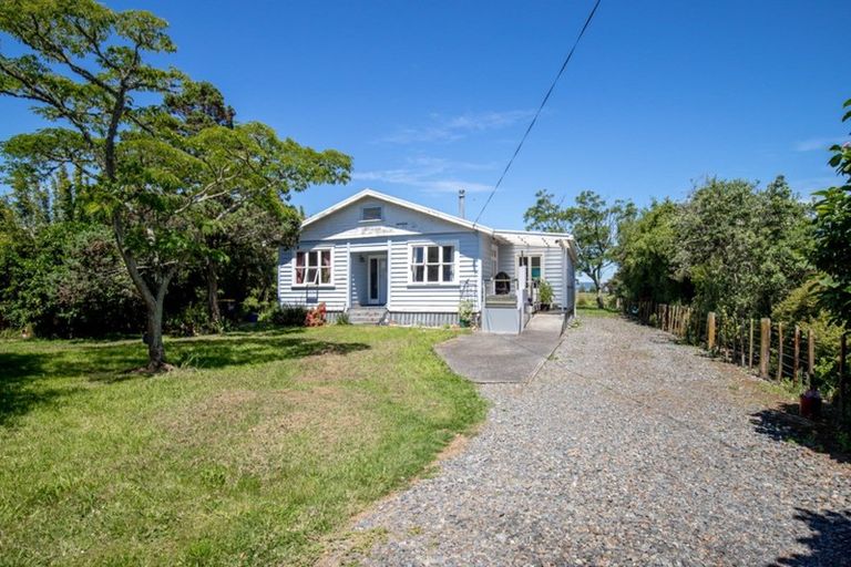 Photo of property in 23 Pipiroa Road, Ngatea, 3503