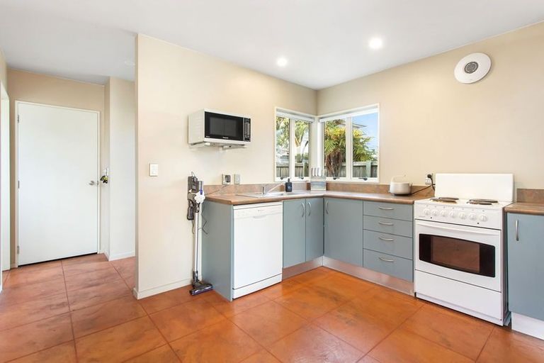 Photo of property in 8 Somerset Crescent, Spreydon, Christchurch, 8024