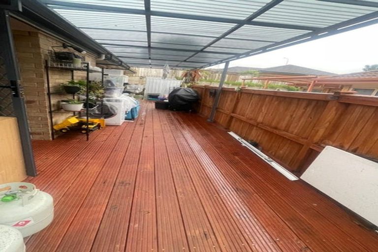 Photo of property in 64 Sandwick Drive, Weymouth, Auckland, 2103