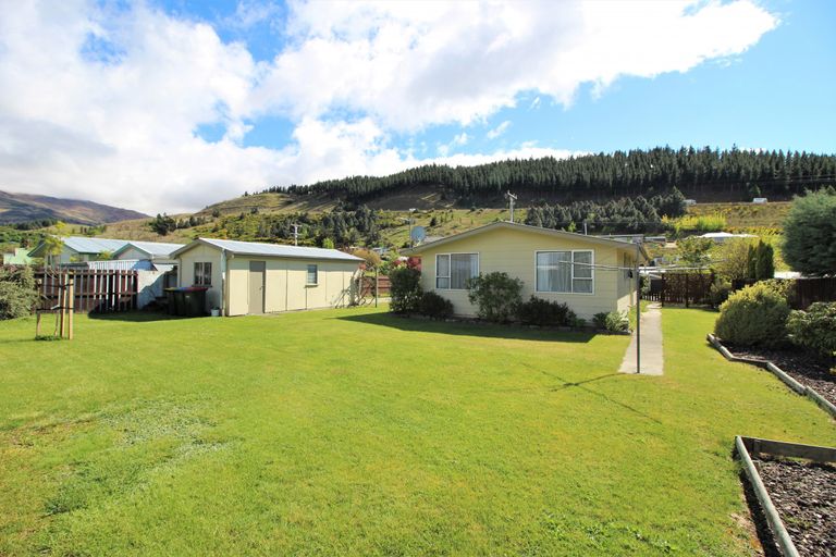 Photo of property in 73 Hazlett Street, Clyde, 9330