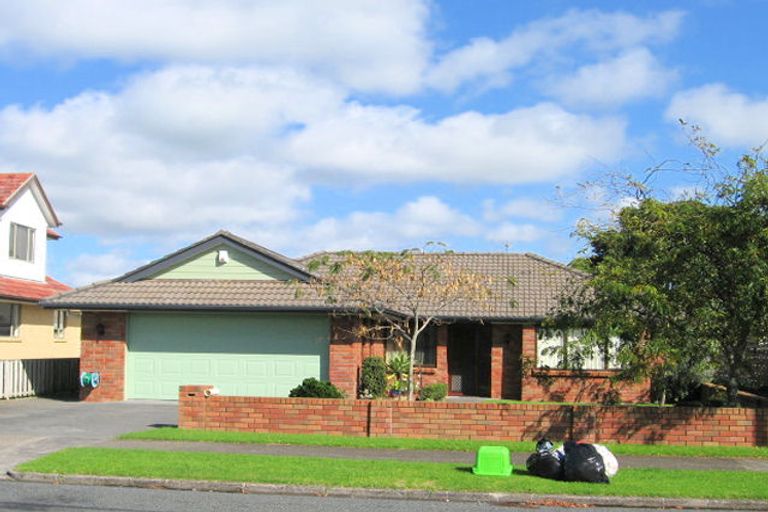 Photo of property in 2/25 Hattaway Avenue, Bucklands Beach, Auckland, 2012