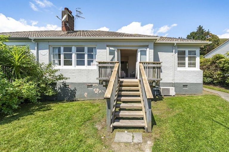 Photo of property in 28 Judd Crescent, Naenae, Lower Hutt, 5011