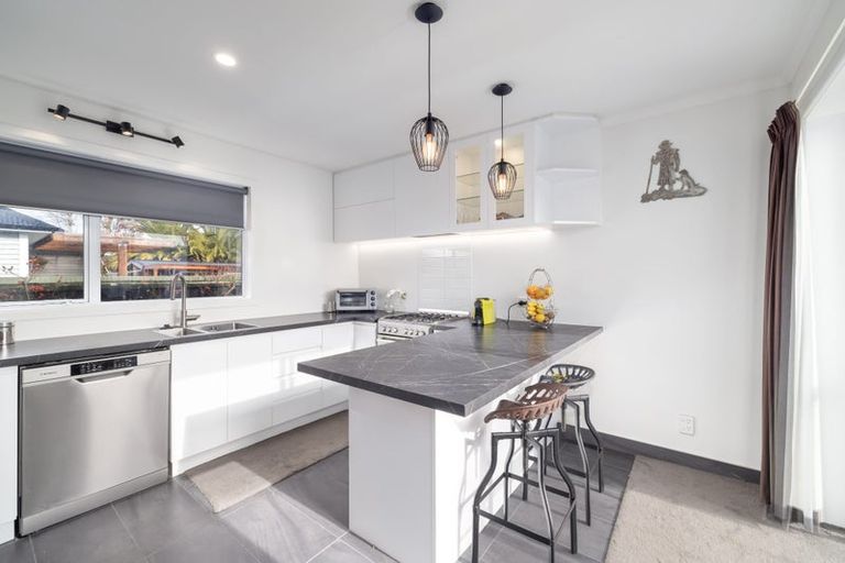 Photo of property in 225 Main Road North, Redwood, Christchurch, 8051