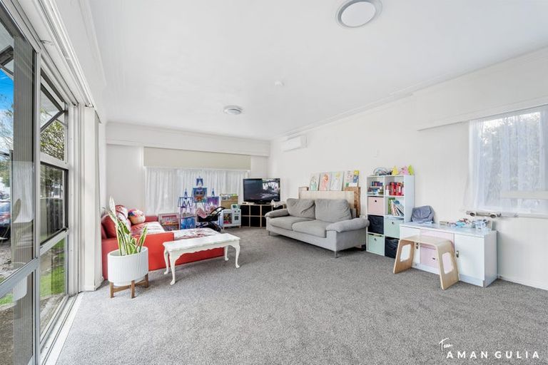 Photo of property in 53 Northcote Road, Northcote, Christchurch, 8052