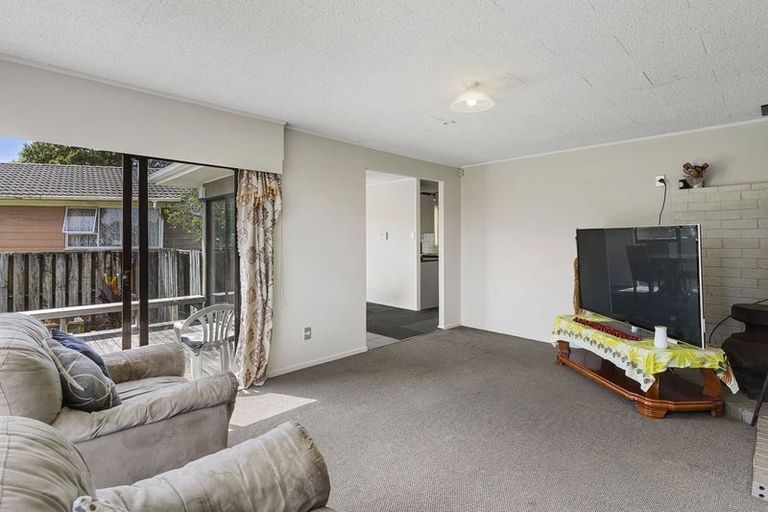 Photo of property in 9 Ririno Place, Manurewa, Auckland, 2102