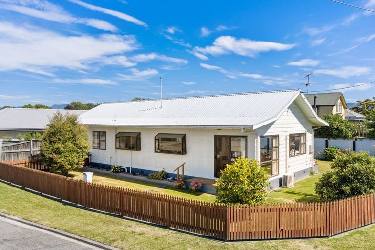 Photo of property in 15 Mowat Street, Springlands, Blenheim, 7201