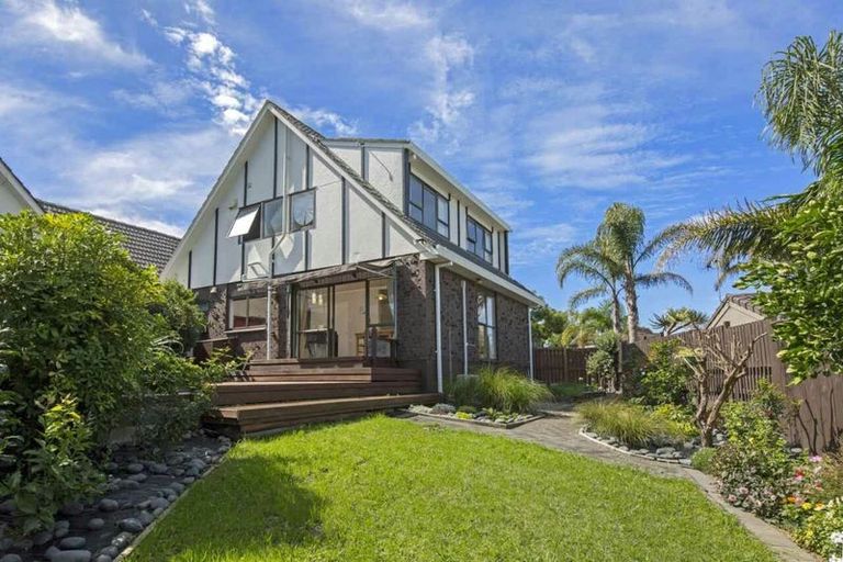 Photo of property in 1/22 Bramley Drive, Farm Cove, Auckland, 2012