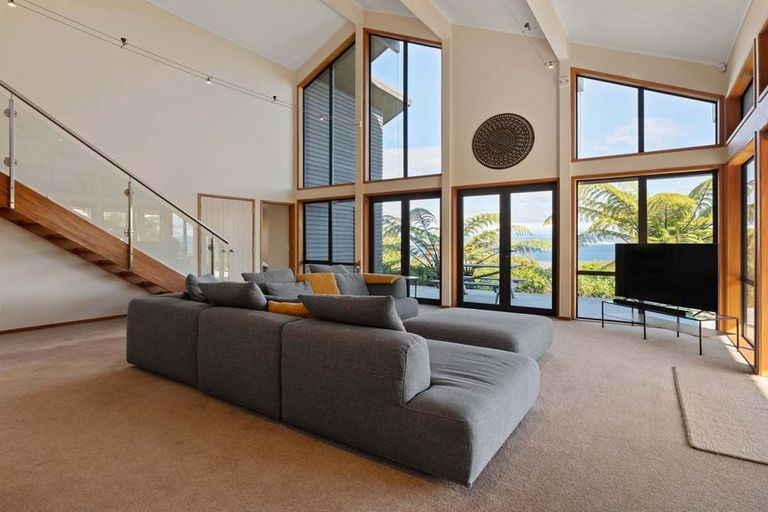 Photo of property in 8 Whakamoenga Point, Acacia Bay, Taupo, 3385