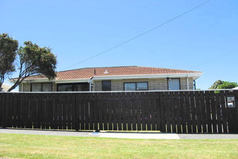 Photo of property in 34 Whanga Crescent, Titahi Bay, Porirua, 5022