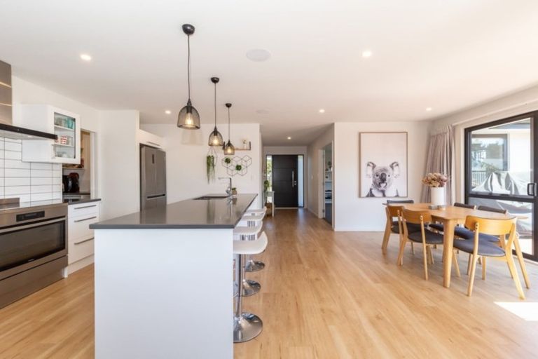 Photo of property in 10 Emma Street, Marshland, Christchurch, 8083