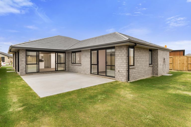 Photo of property in 6 Rotomanu Place, Pyes Pa, Tauranga, 3112