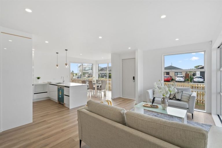 Photo of property in 3 Leatherwood Road, Takanini, 2110