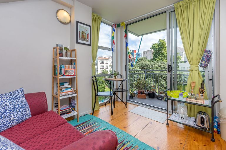 Photo of property in 8 Scotia Place, Te Kamo, Whangarei, 0112